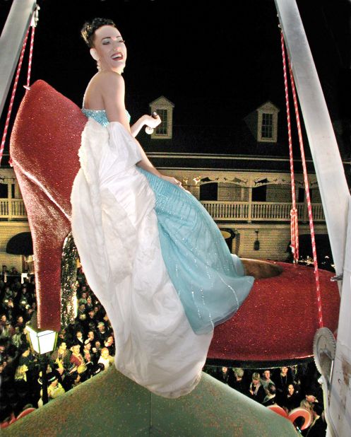 Marion appears as Sushi at the New Year's Eve celebration in 2001.