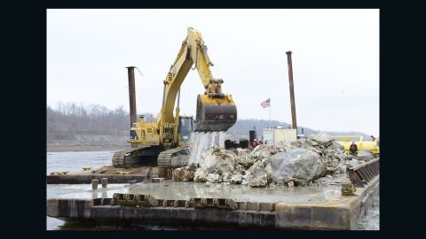 U.S. Army Corps of Engineers announced the schedule for removing rock formations in the Mississippi River.