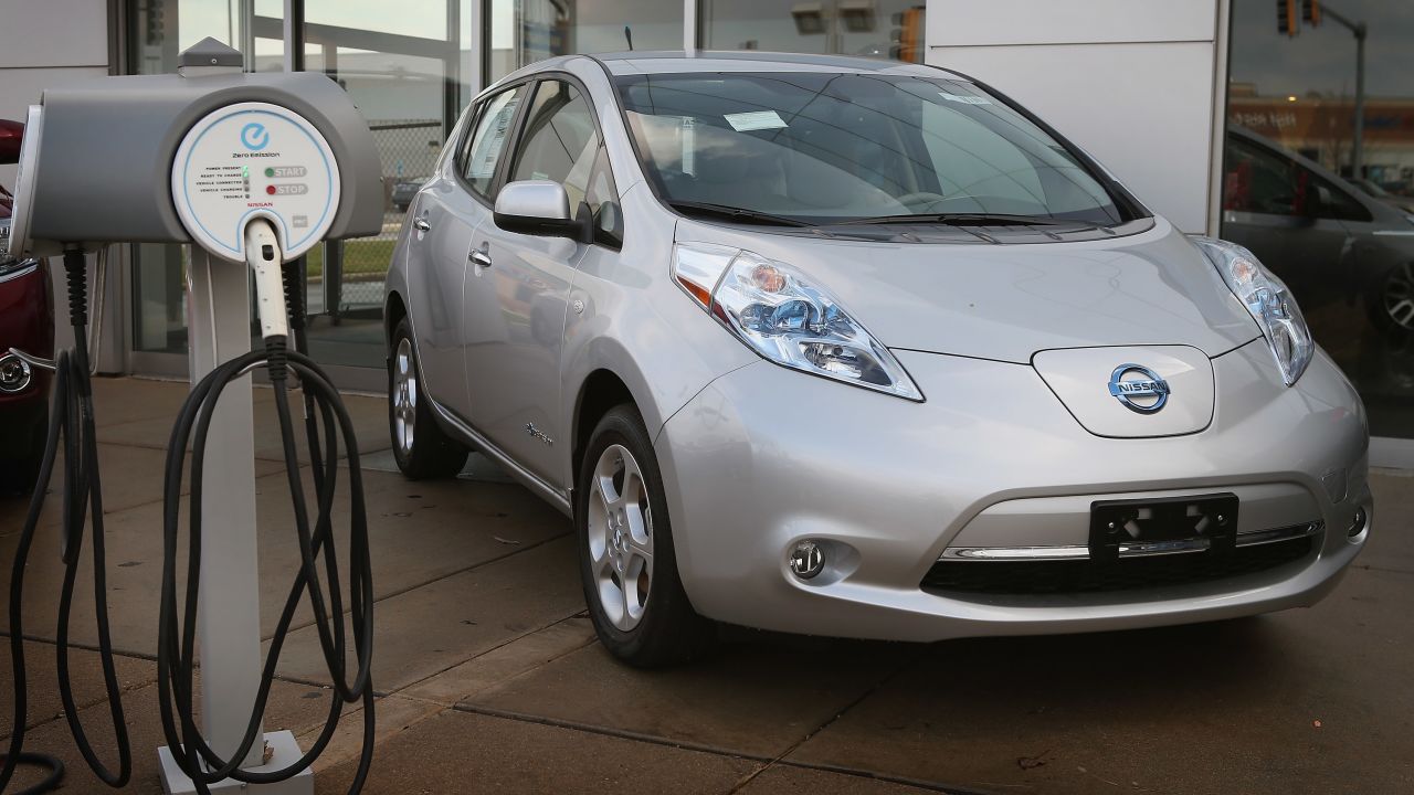  A study says accidents involving hybrid and electric vehicles like the Nissan Leaf call for special treatment.