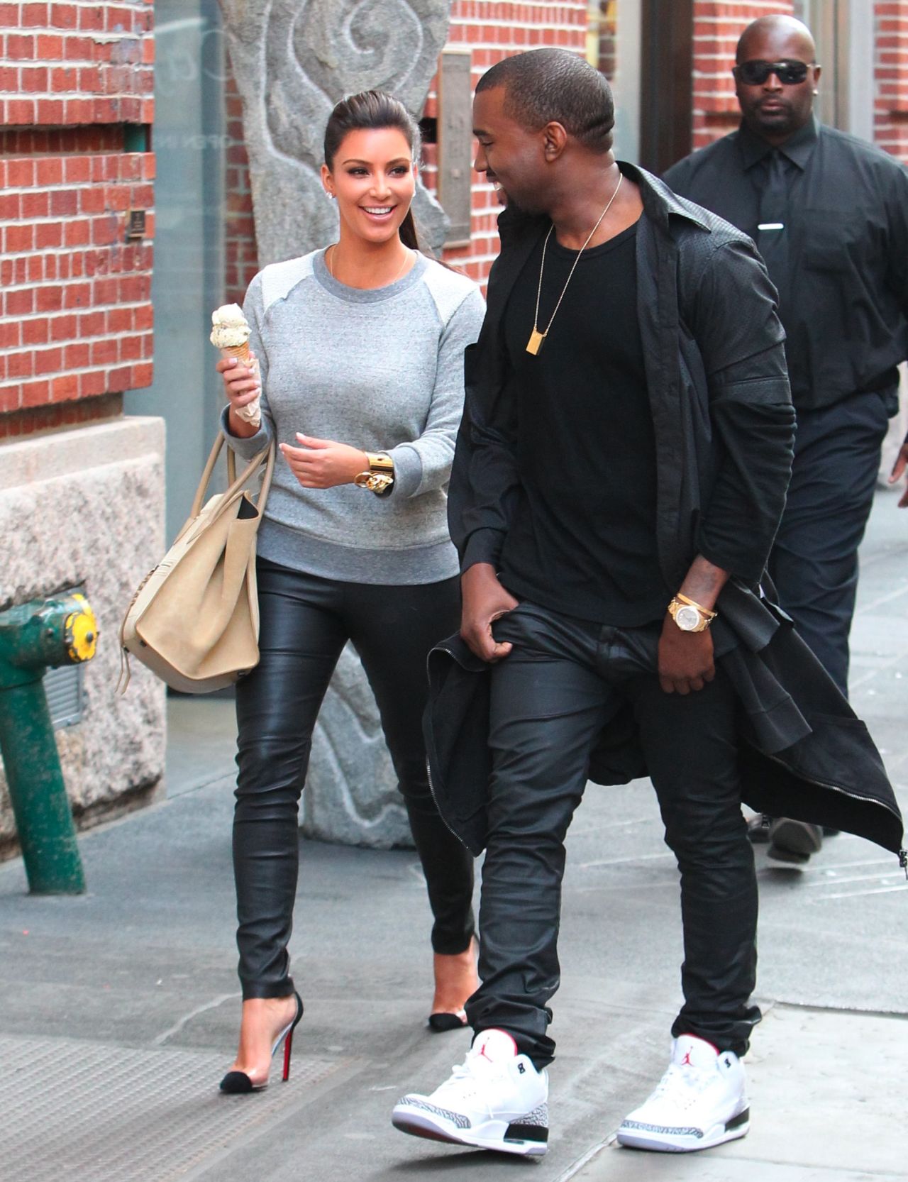 In April 2012, the pair were seen hitting the streets of New York, eating ice cream and laughing with one another. 