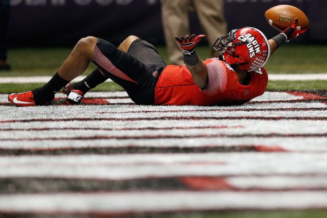 Lawson celebrates after scoring a touchdown on December 22.