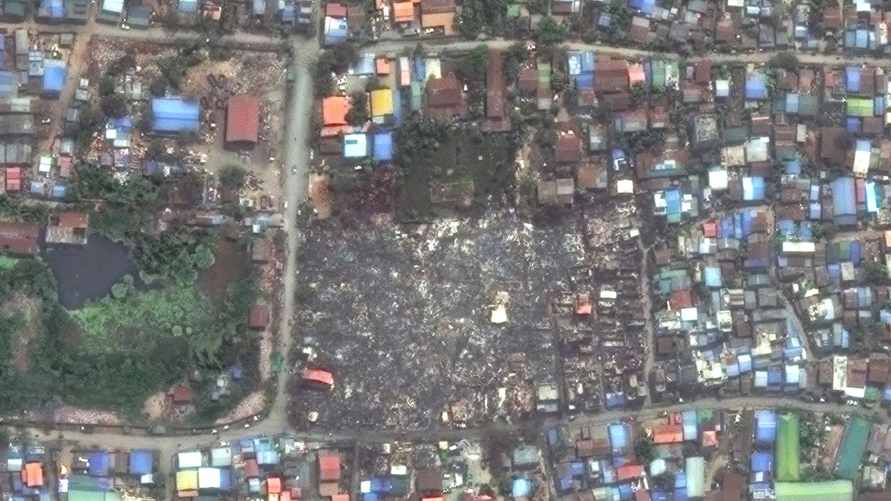 13_after-quake_destroyed-shacks-and-buildings_-mandalay-myanmar_29march2025_wvl.jpg