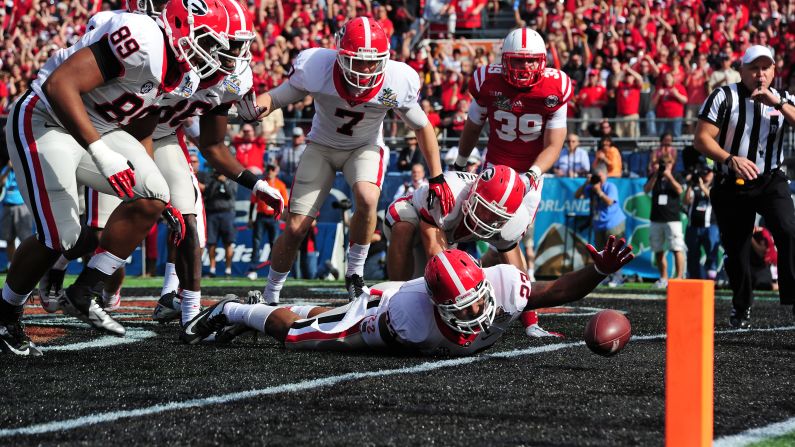 Richard Samuel IV of the Georgia Bulldogs is unable to recover a blocked punt in the end zone against the Nebraska Cornhuskers. Georgia would be awarded a safety for a 2-0 lead.