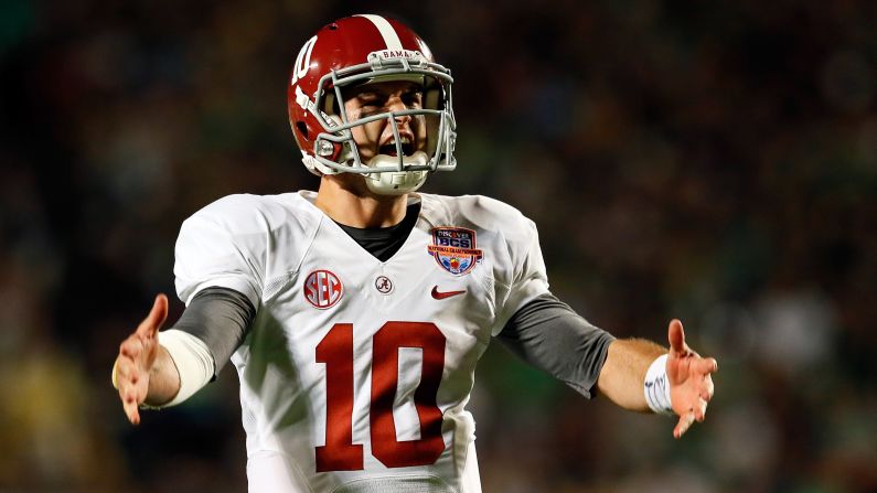 Quarterback AJ McCarron of Alabama celebrates after a touchdown against Notre Dame on Monday.