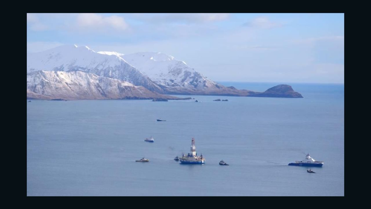 The Shell drilling rig Kulluk is under tow in January off Kodiak Island in the Gulf of Alaska.