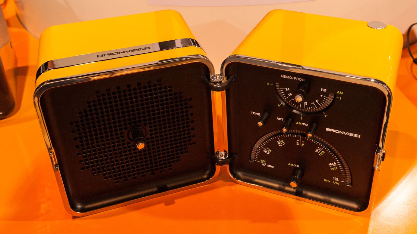Radocubo, a low-tech but stylish AM/FM radio, features an original design from Italy that has been displayed in modern art museums. The radio, made by Brionvega, is so far sold only in Europe and China.