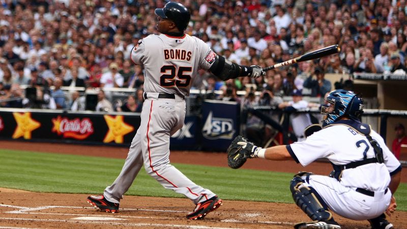 Barry Bonds in action during the 2004 All Star Home Run Derby at