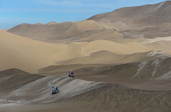 Riders compete in Stage 6 from Arica to Calama on January 10.