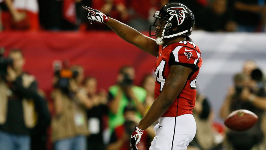 Jason Snelling of the Falcons celebrates his third quarter touchdown against the Seahawks on Sunday.