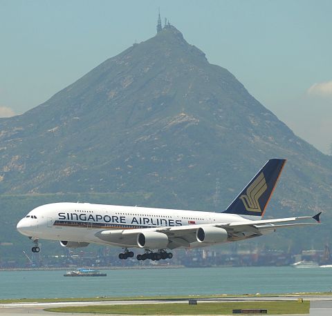 Singapore Airlines was an early advocate of sky high gambling. In 1981, they introduced slot machines on one of its flights. The experiment was short-lived, and the carrier soon removed the equipment.