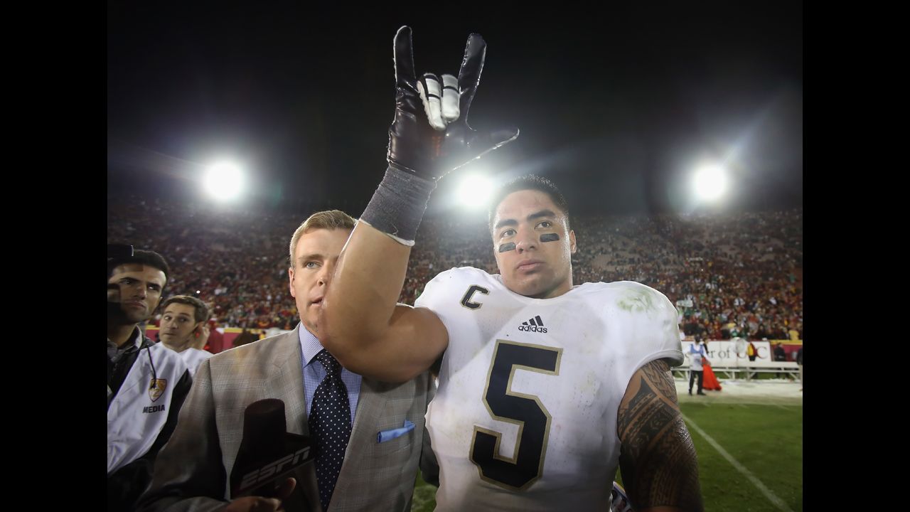 Te'o celebrates his team's 22-13 victory over the University of Southern California Trojans at Los Angeles Memorial Coliseum on November 24, 2012.
