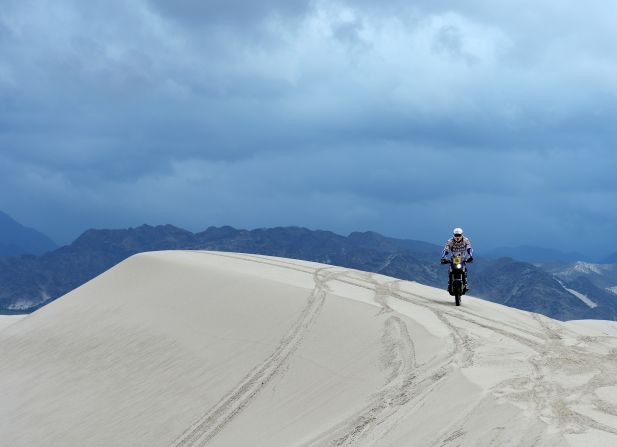 Frans Verhoeven of team Yamaha competes in Stage 11 from La Rioja to Fiambala, Argentina, during the 2013 Dakar Rally on Wednesday, January 16.