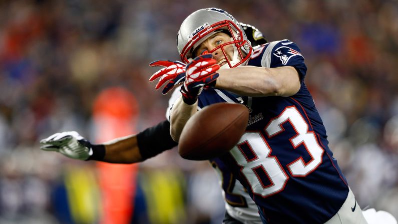 Wes Welker of the New England Patriots misses a catch in the first half.