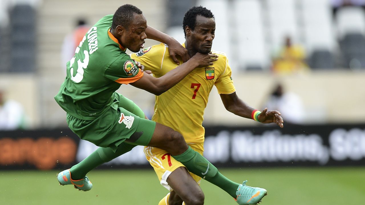 Zambia's Stoppila Sunzu and Ethiopia's Ahmed Said in action during the 1-1 draw in Nelspruit.