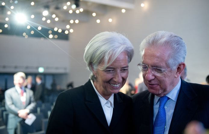 IMF boss Christine Lagarde and Italy's outgoing Prime Minister Mario Monti having a presumably good chat during the forum.