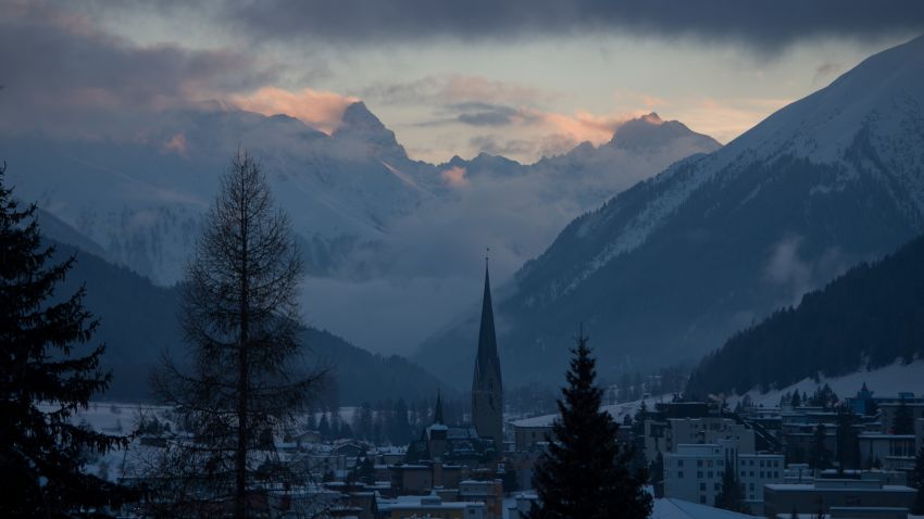 The Swiss resort of Davos first hosted the World Economic Forum back in 1971 when a group of European business leaders met under the partronage of the European Commission and European industrial associations. 