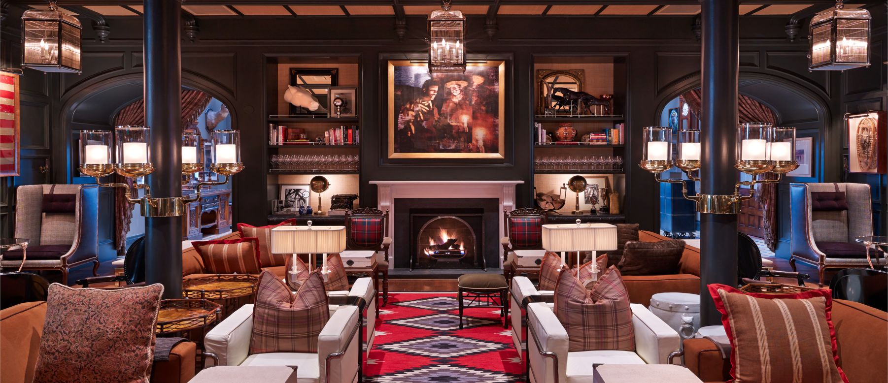 The Hotel Jerome just underwent a renovation by Auberge Resorts and is back on the scene in Aspen. 