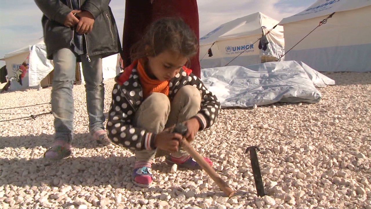 LOK Jamjoom Syria Refugee Camp_00001902.jpg