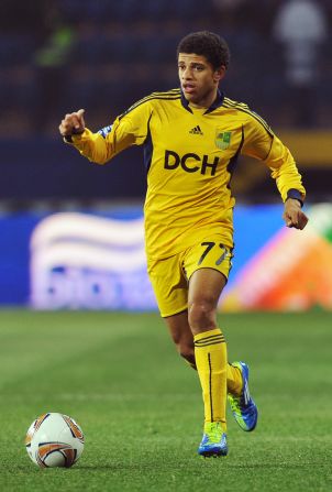 Brazilian attacker Taison has just been confirmed as a new signing for the Ukrainian club Shakhtar Donetsk. The former Metalist Kharkiv cost around 20m dollars.