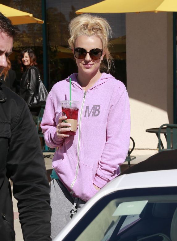 Britney Spears runs errands in Calabasas.