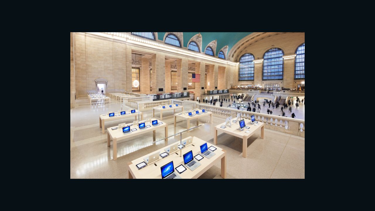 Apple's retail store, one of its largest, in New York's Grand Central Station.