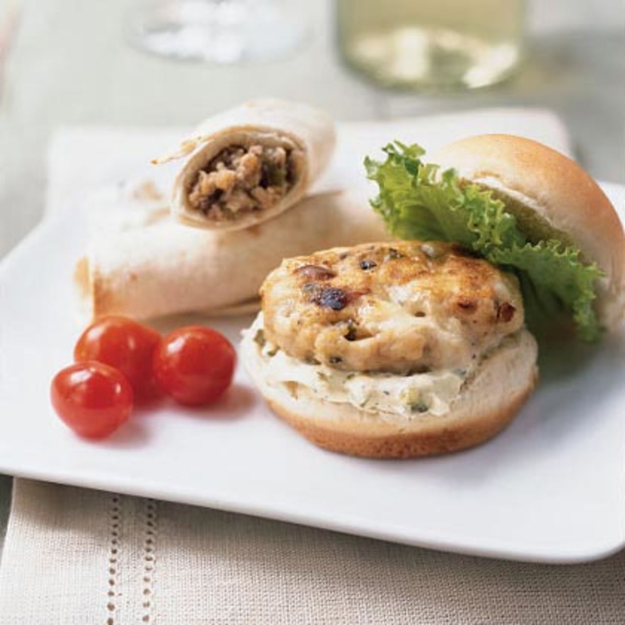 Garlic powder, ground turkey and Gorgonzola cheese make these 169-calorie miniburgers the perfect protein-packed finger foods. <strong>Try this recipe:</strong> <a href="http://www.myrecipes.com/recipe/mini-turkey-burgers-with-gorgonzola-10000001545755/" target="_blank" target="_blank">Mini turkey burgers</a>