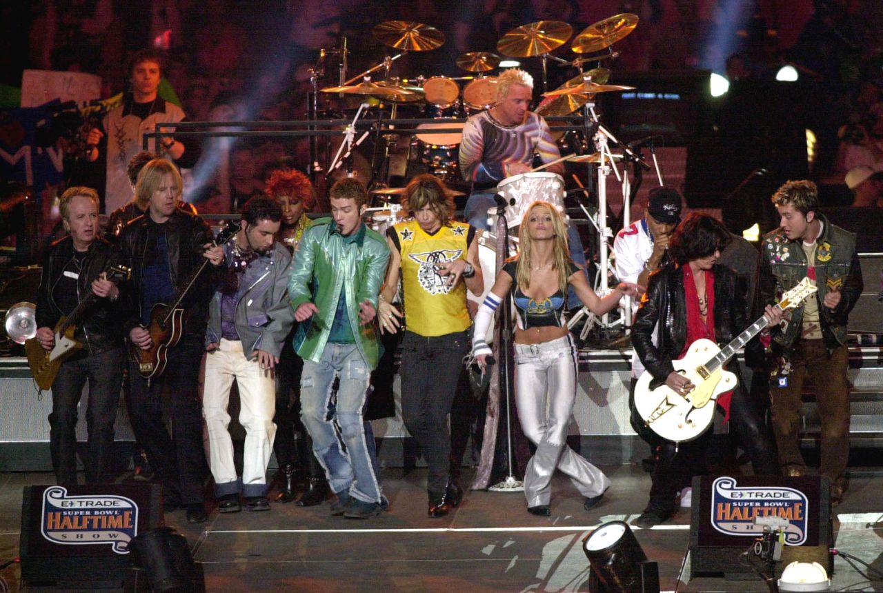 Britney Spears, Aerosmith, 'N Sync, Mary J. Blige and Nelly put on an <a href="https://www.youtube.com/watch?v=oeLnwbJzLO0" target="_blank" target="_blank">entertaining show</a> in 2001, performing hits like "Bye Bye Bye" and "I Don't Want to Miss a Thing," but it was the big finale where the entire group sang "Walk This Way" that puts this performance into the halftime hall of fame.