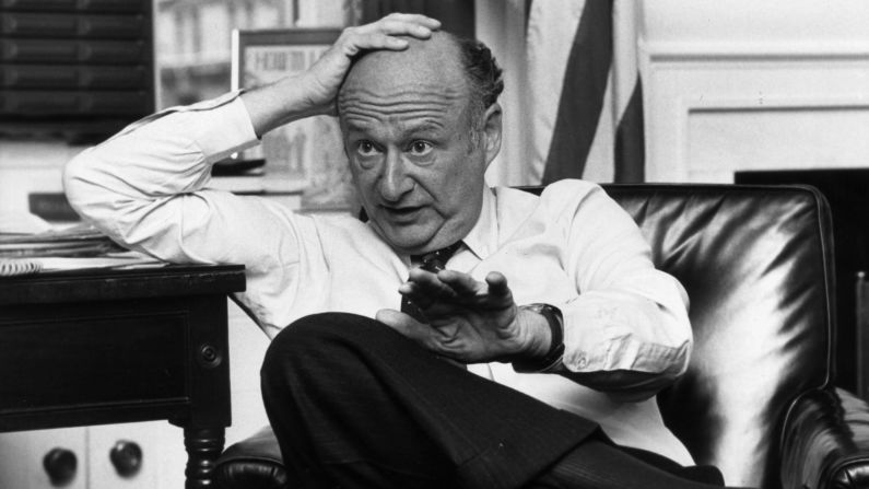 Koch, here in his office in 1980, was a popular mayor for three terms until David Dinkins defeated him in the 1989 Democratic primary.