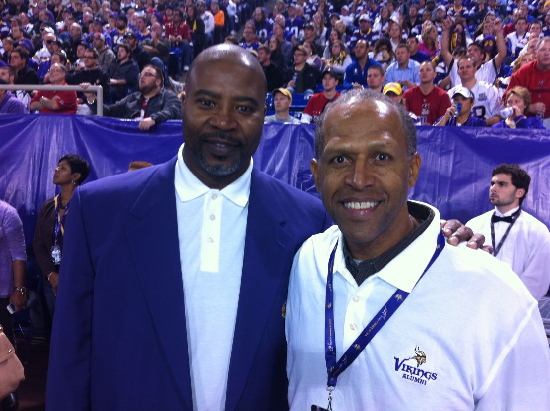 Former Vikings player Fred McNeill, left.