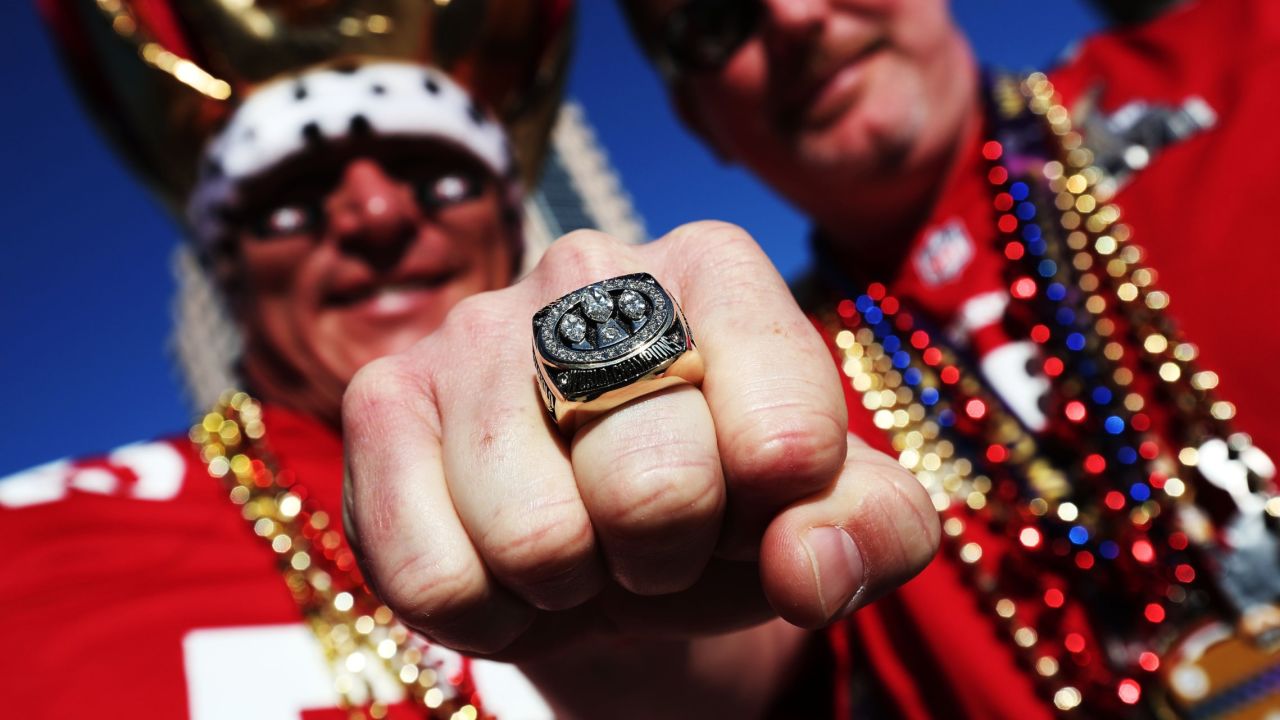 San Francisco fans Shane Knight, left, and Jimmy Bowers are hoping the 49ers earn another ring. 