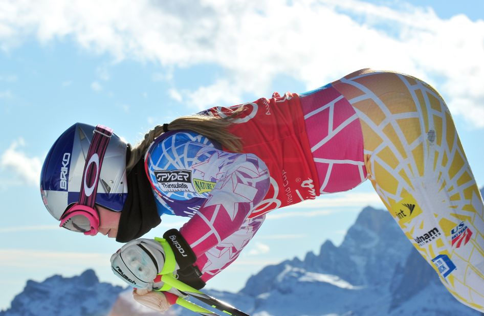 Vonn starts in the FIS World Cup women's downhill training on January 13, 2012, in Cortina d'Ampezzo.