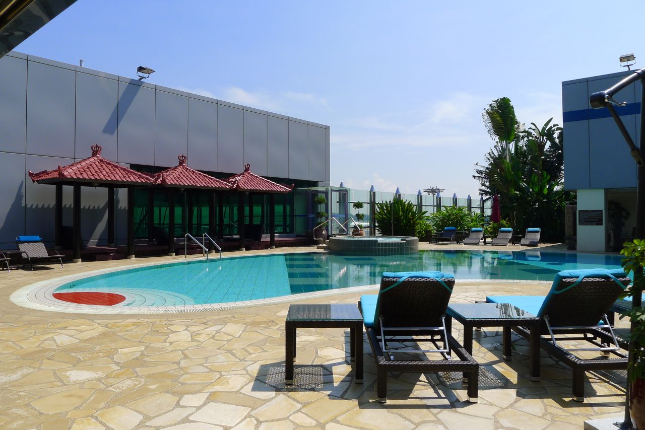 The sun beats down on Changi Airport's rooftop swimming pool, a popular draw with travelers who can also take a dip in the airport Jacuzzi. Other leisure facilities at Changi include a cinema and an on-site nature trail.