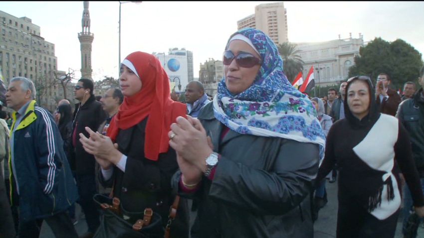Bodyguards Help Protesting Egypt Women Cnn