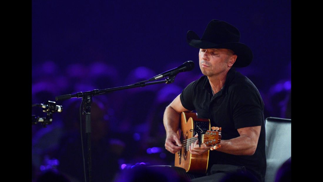 Singer Kenny Chesney performs "One Step Up."