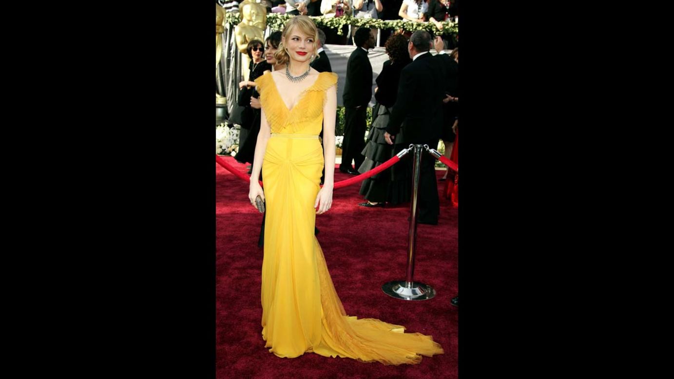 When an Oscar dress in yellow is done right, it becomes unforgettable. The canary gown Michelle Williams wore to the 2006 Oscars, when she was nominated for best supporting actress for "Brokeback Mountain," was as buzzed-about as the groundbreaking film.