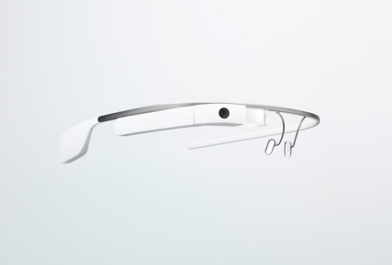 Google Glass features a camera mounted on the right side.