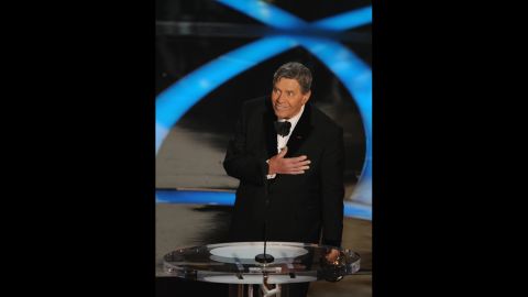 Three-time host Jerry Lewis had to resort to improvisation when he hosted the 1959 Academy Awards alongside Bob Hope, David Niven, Sir Laurence Olivier, Tony Randall and Mort Sahl. <a href="http://www.youtube.com/watch?v=VE9XmZDIjXg" target="_blank" target="_blank">The show ended early</a>, leaving Lewis to fill 20 minutes of airtime by bringing stars on stage and making them dance.
