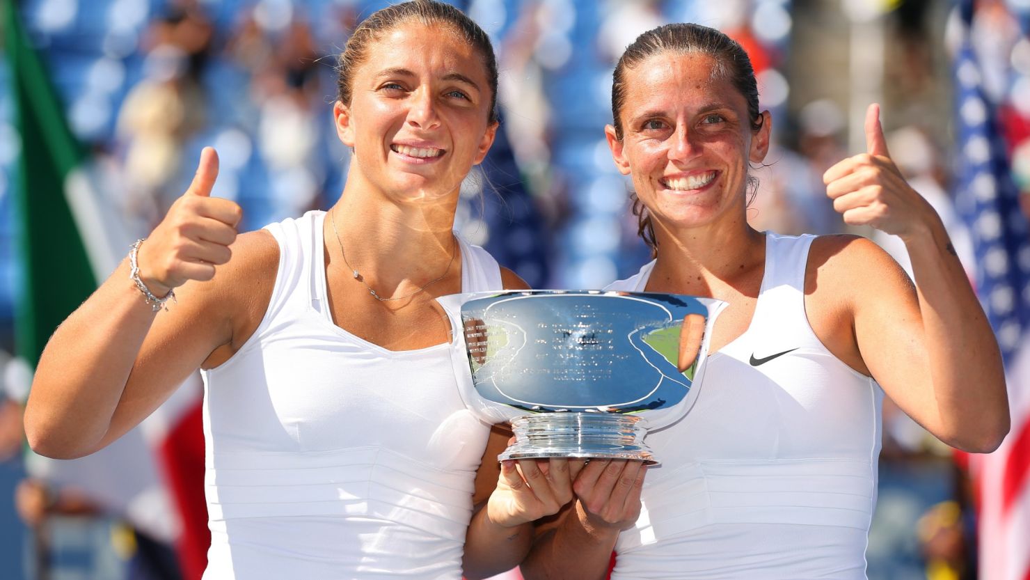 Sara Errani (L) and Roberta Vinci have won three grand slam doubles titles together as a duo