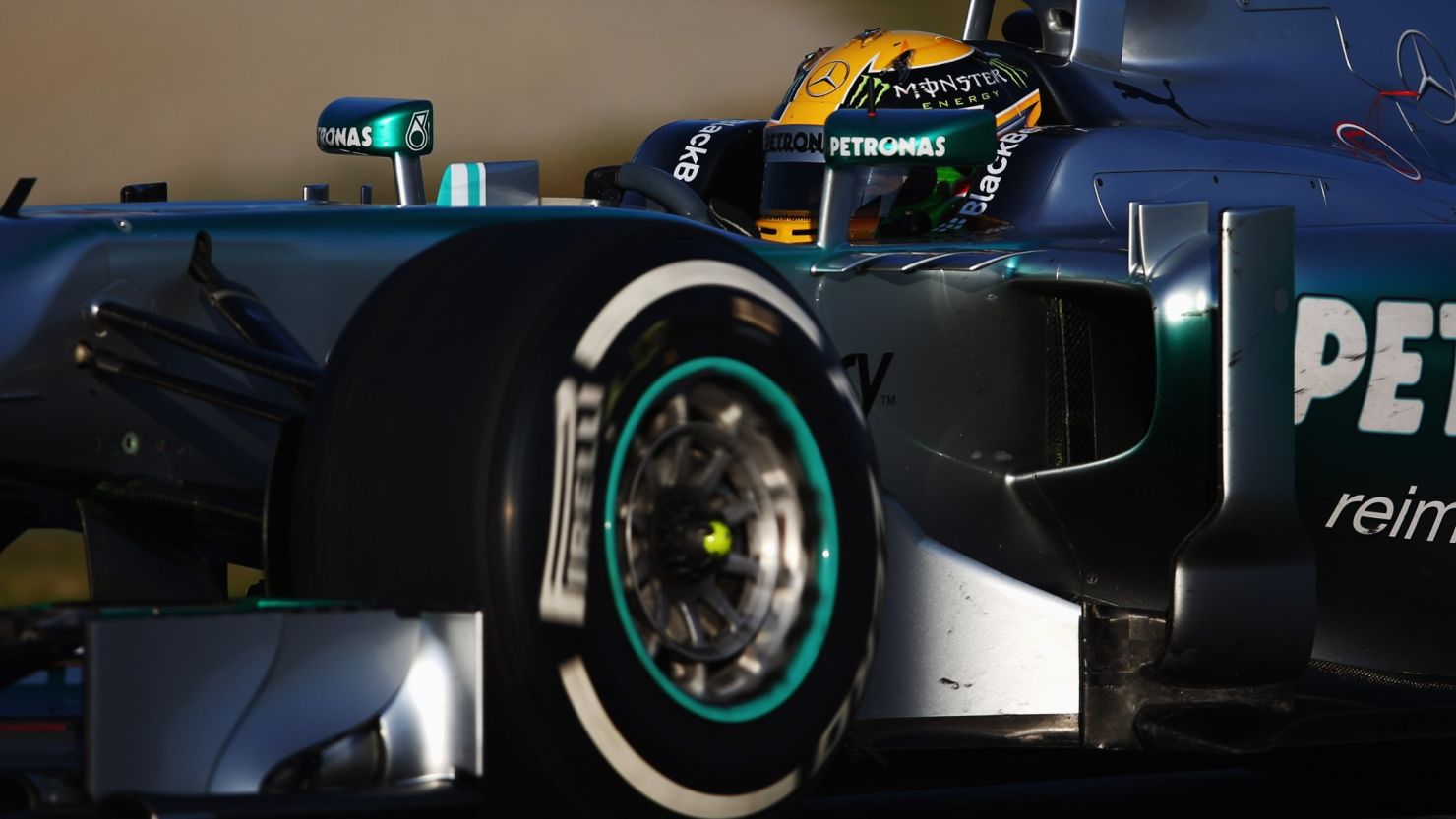 Lewis Hamilton set the fastest time  on the final day of Formula One testing Friday at Barcelona.