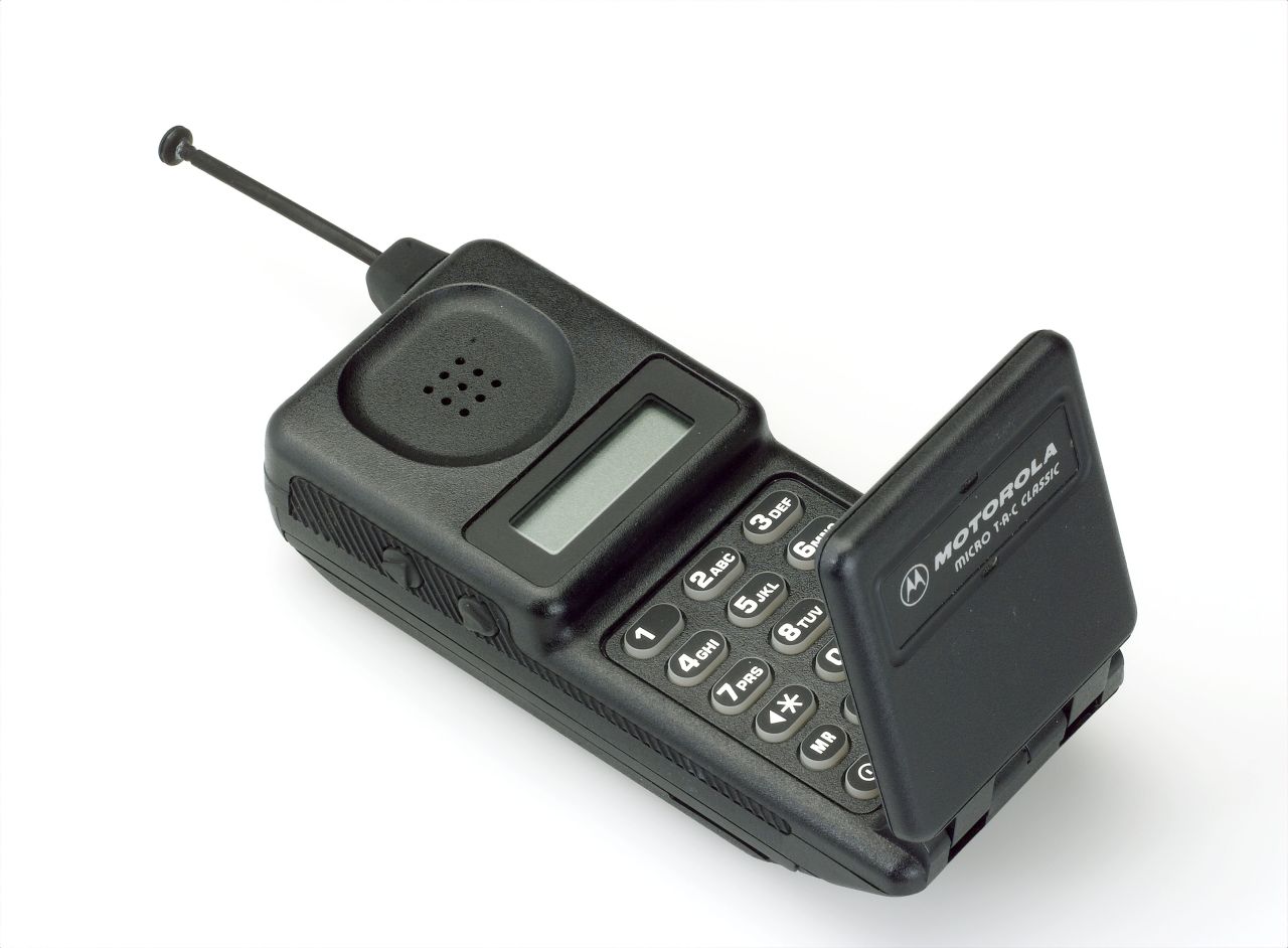 The Motorola MicroTAC Classic was released in 1991 and modeled after 1989's MicroTAC 9800x, which sold for up to $3,495.
