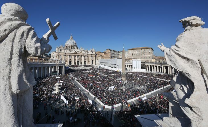 Benedicto XVI participó este miércoles 27 de febrero en su última audiencia general ante una abarrotada Plaza de San Pedro, en el Vaticano.