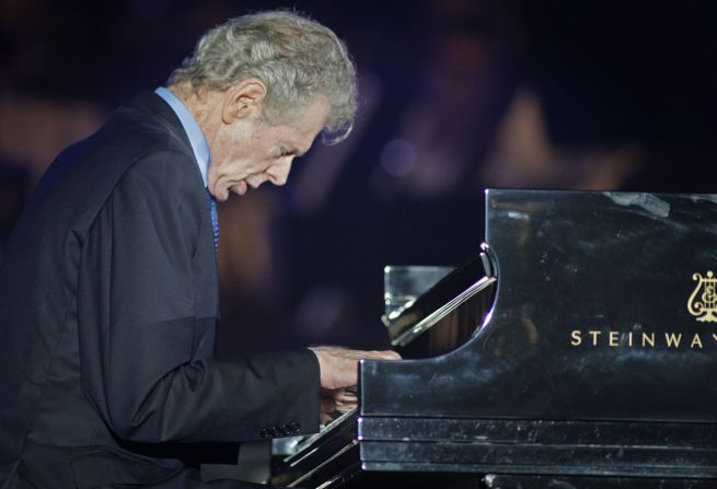 <a >Van Cliburn</a>, the legendary pianist honored with a New York ticker-tape parade for winning a major Moscow competition in 1958, died on February 27 after a battle with bone cancer, his publicist said. He was 78.