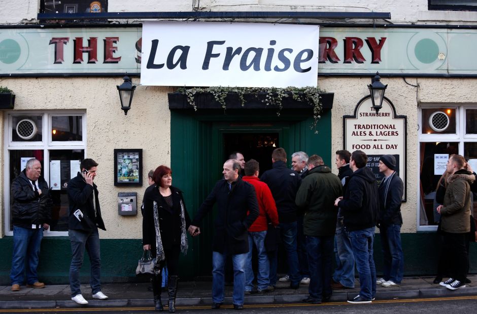 The locals have even renamed their own pub "La Fraise" instead of its original name, "The Strawberry."  Newcastle is more famous for its Brown Ale than its Chardonnay and Merlot.