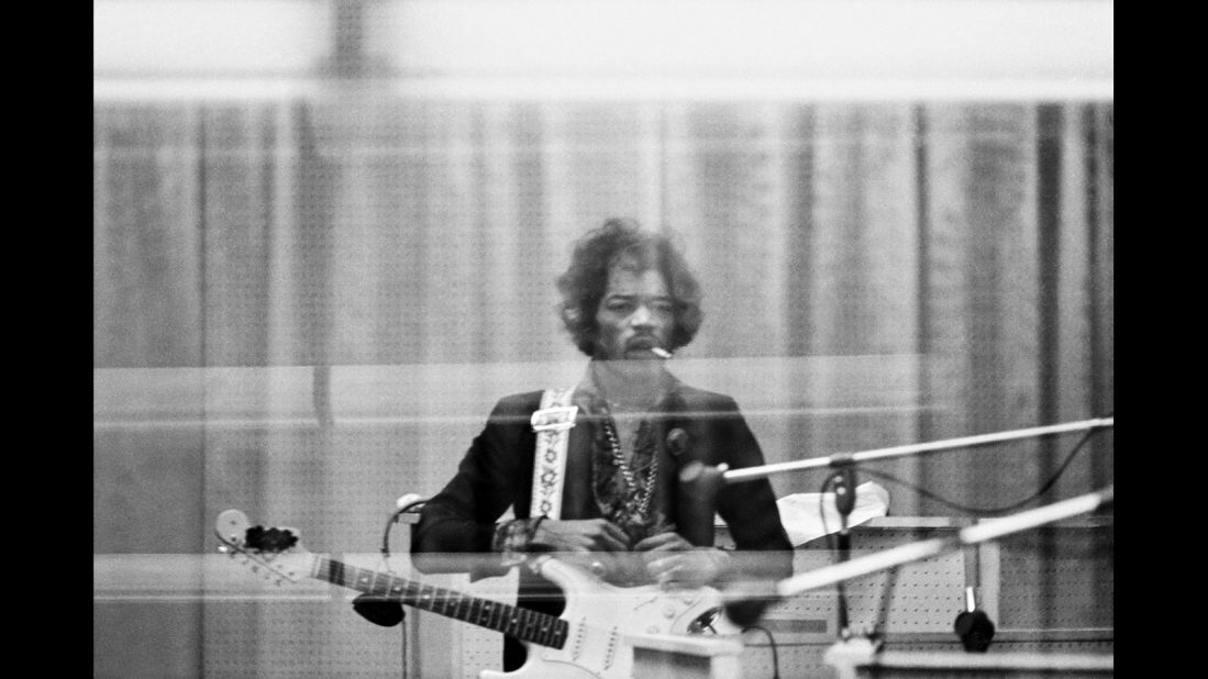 <strong>Hendrix records at the Record Plant in New York in 1968:</strong><br />"Jimi was very self-demanding and a perfectionist. So when he heard back this particular solo, he was understandably pissed off at the result. His expression reminds me of a gunslinger about to knock off his next opponent ... except that it would be Take 29 of the overdub solo!" --<em> Eddie Kramer </em> 