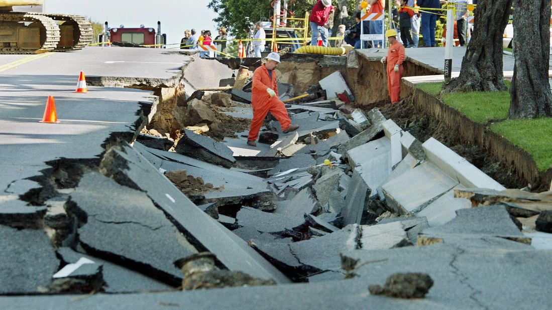 A water main collapsed an entire block-long part of Ocean Park Boulevard in Santa Monica, California, in December 2002.