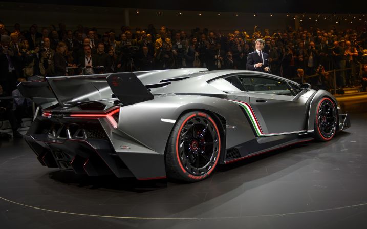 El nuevo Lamborghini Veneno fue presentado en el Salón del Automóvil de Ginebra, en Suiza, este lunes 4 de marzo.