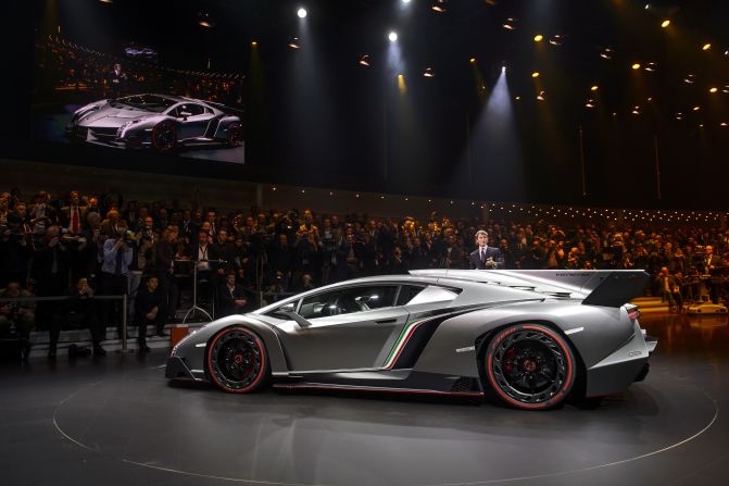 El nuevo Lamborghini Veneno fue presentado en el Salón del Automóvil de Ginebra, en Suiza, este lunes 4 de marzo.
