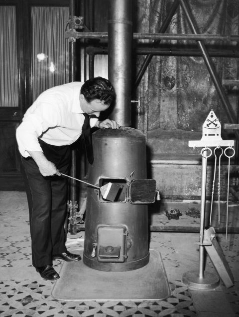 The stove in the Vatican as it appeared on June 16,1963. 