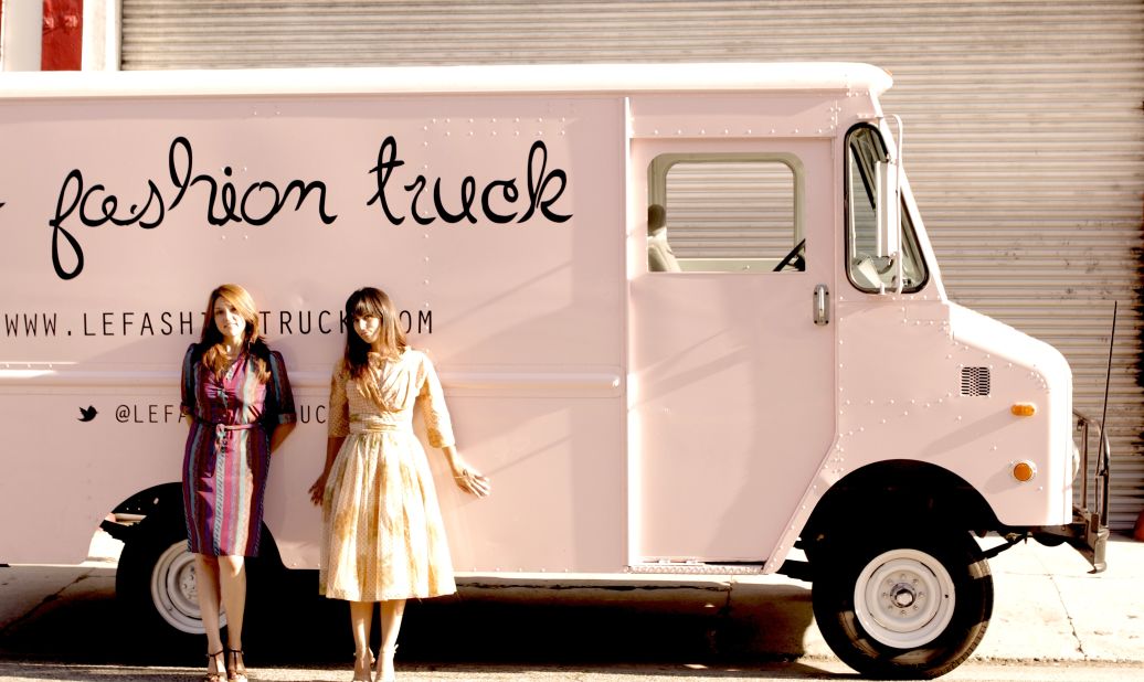 Move over, food trucks! Mobile retail stores are popping up across the country offering consumers a cozier way to shop for clothing, shoes, gifts, even records.