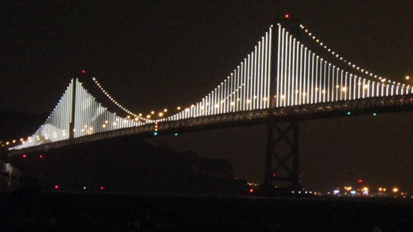 There are 300 vertical cables covered in LED lights on the Bay Bridge.